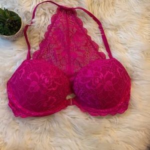 32 D front close Victoria’s Secret PINK bra